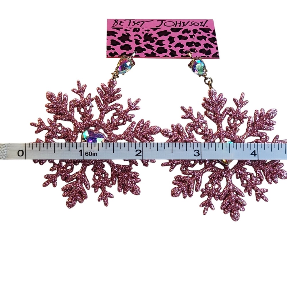 BETSEY JOHNSON Pink Snowflake Earrings‎ Glitter Crystal Drop Winter Christmas - Picture 3 of 4